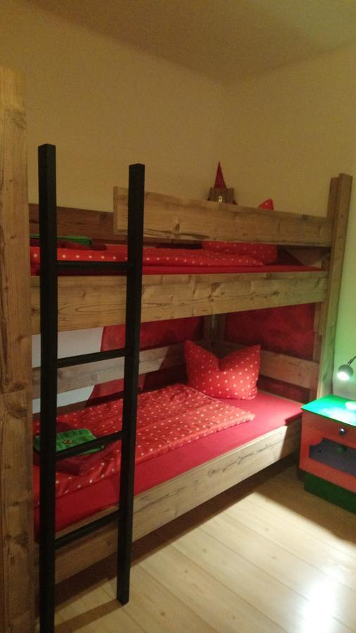 Haus Wastl Apartman Russbach am Pass Gschütt Kültér fotó